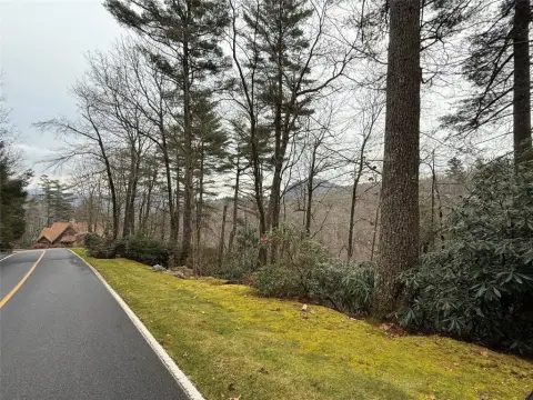 Mountain-View Building Site in Highlands