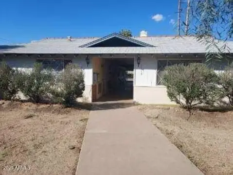 Phoenix Multifamily Property with Remodeled Unit