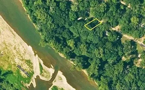 Residential Lot with River View