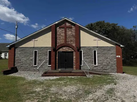 Well-Maintained Church Building on 0.86 Acres