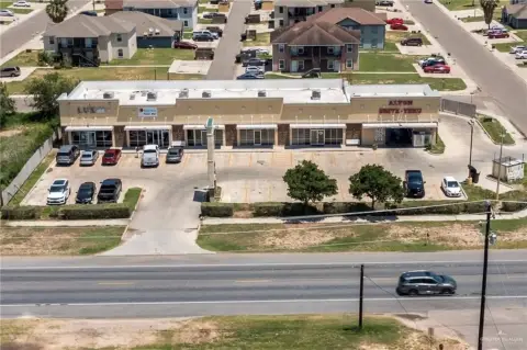 Fully Leased Alton Commercial Plaza