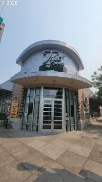 Family Entertainment Nightclub
