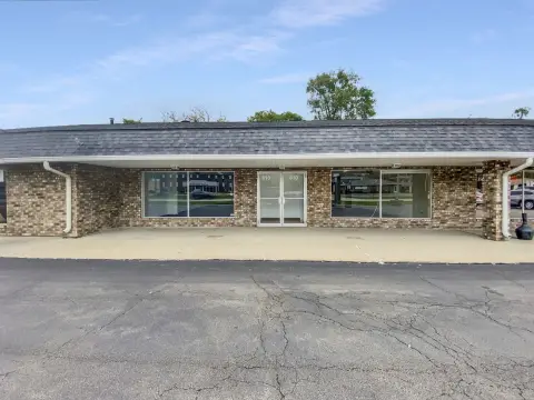 McHenry Retail Space For Rent