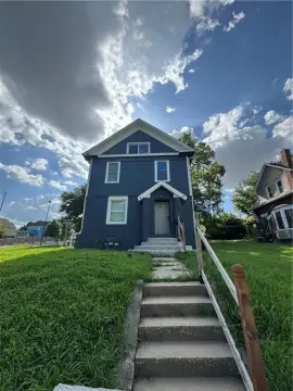 Converted Residence Near Downtown Kansas