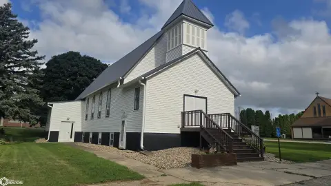 Church Facility With Open Layout