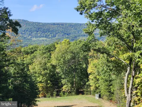 Breathtaking Mountain View Land