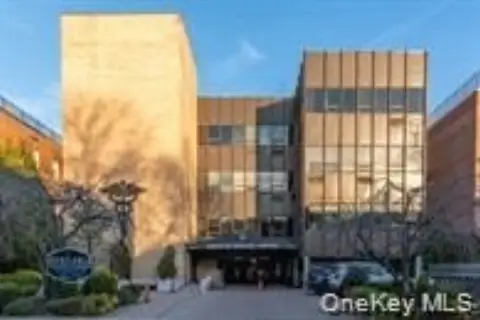 Medical/Office Space in Great Neck