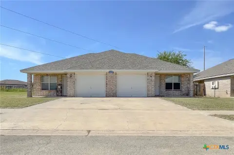 Killeen Duplex: Income Opportunity