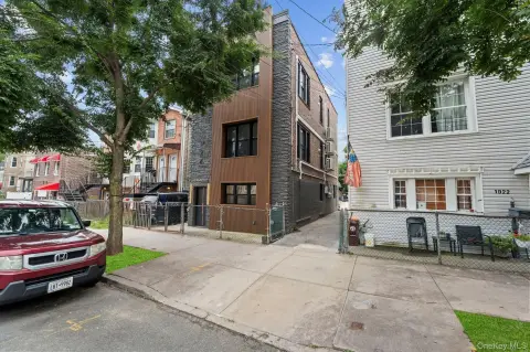 Renovated Three-Story Duplex