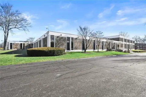 Trumbull Corporate Park Flex Space