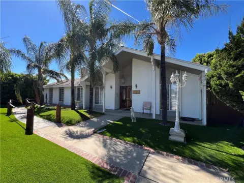 Triplex Property with Covered Parking