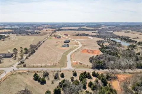 Residential Land in Goldsby, OK