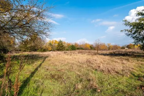 25 Acres Near Bois D'Arc