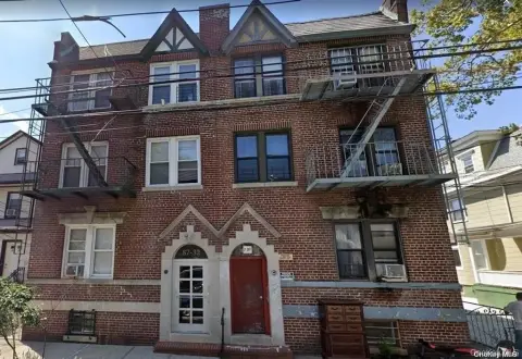 Six-Unit Brick Apartment Building