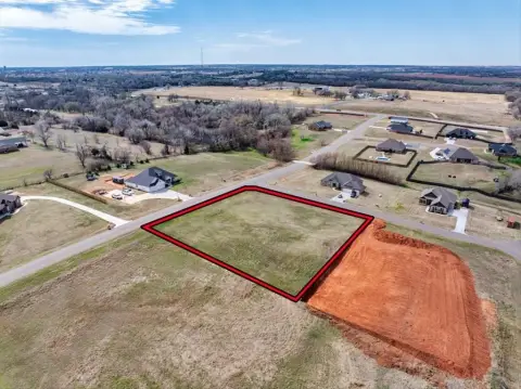 Residential Land in Blanchard, OK