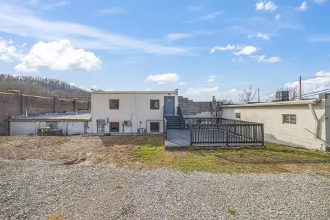 Mixed-Use Property in Livingston, TN