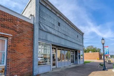 Open-Layout Mixed-Use Property