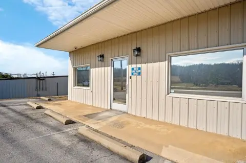 Byrdstown Commercial Space For Sale