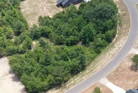 Spacious Corner Lot in Clover