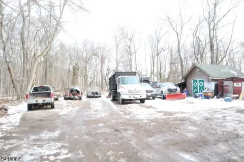 Unpaved Land for Commercial Lease