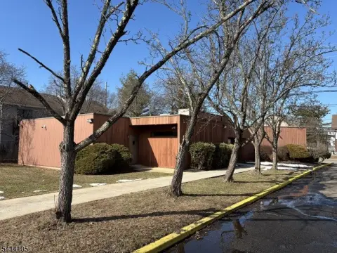 Medical Building Near RWJ Hospital