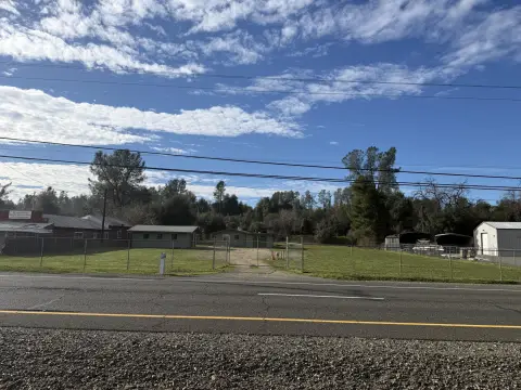 Commercial Property on Highway 273