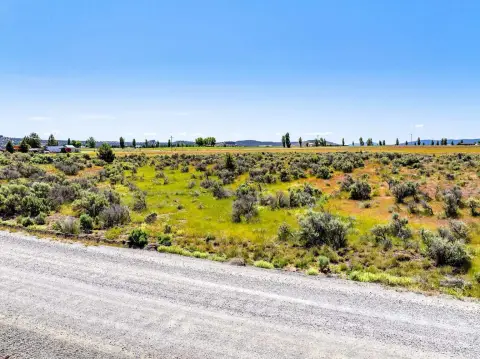 Airstrip Lot in California Pines