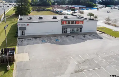 Freestanding Storefront Property