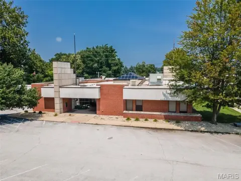 Former Bank Building in Alton