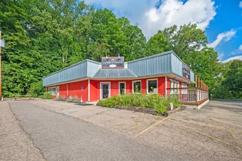 Conventional Restaurant with Liquor License