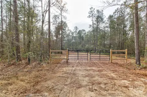 Secluded 5.48-Acre Homesite in Springfield