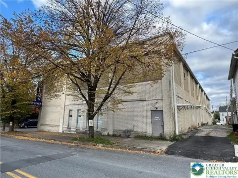 Easton Commercial Space for Lease