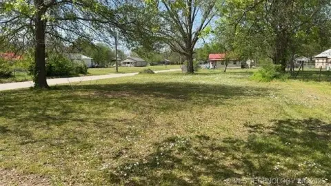 Residential Lot in Okmulgee, OK