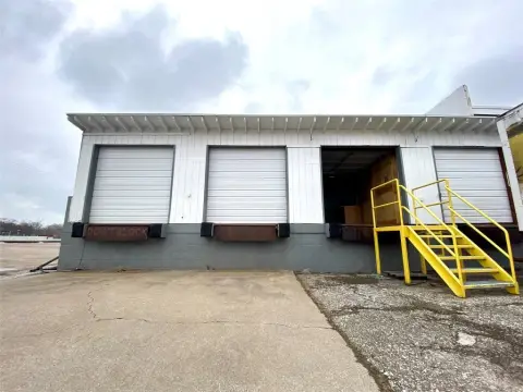 Erie Commercial Space with Docks