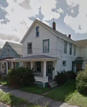 Erie, PA Duplex with Garage