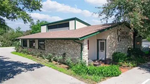 Versatile Office and Medical Building