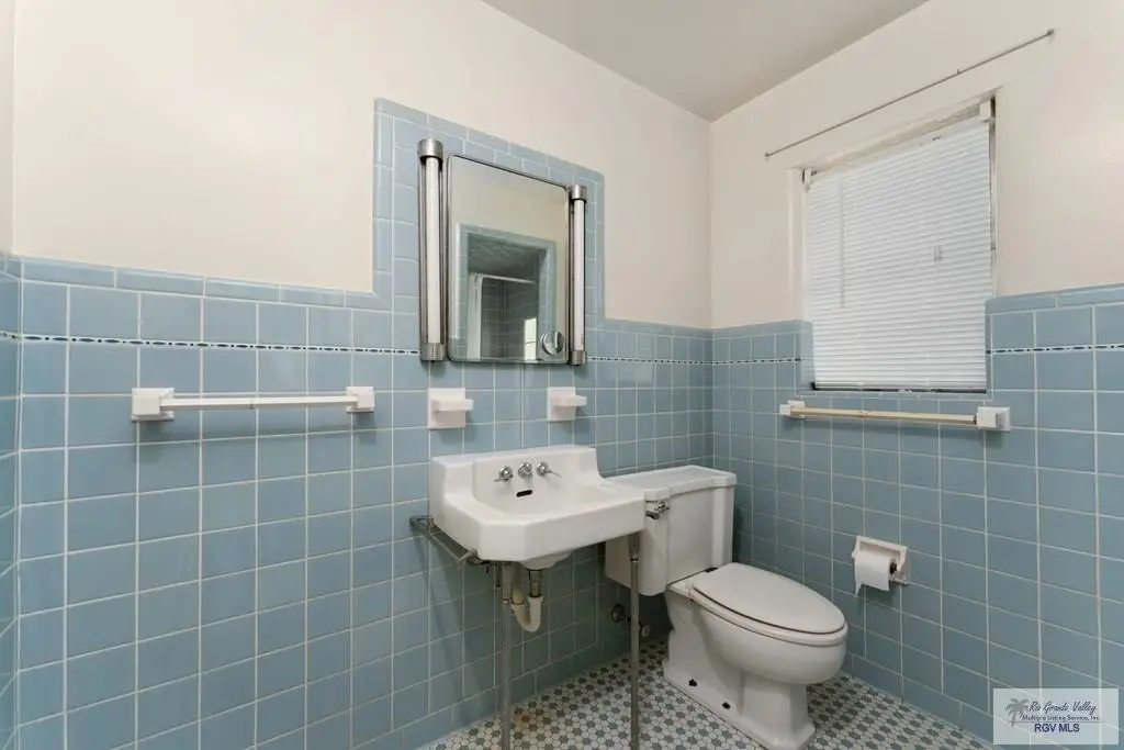 Picture 7