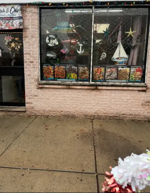 Established Seafood Restaurant Opportunity