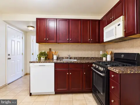 Duplex with Two Apartments