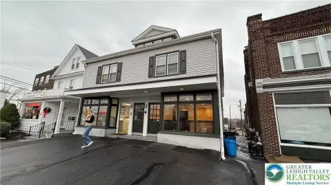 Retail Storefront in Easton, PA