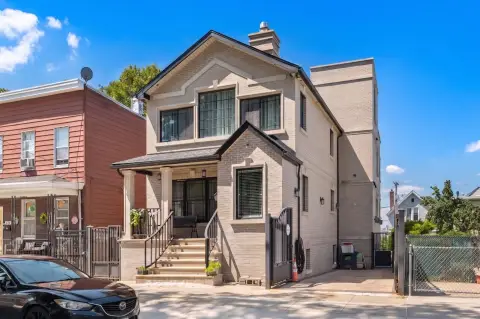 New-Build Duplex with Rooftop Patio
