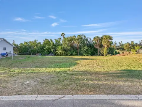 Apollo Beach Golf Course Lot