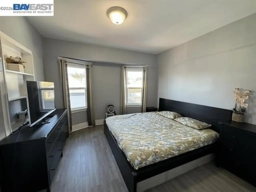 Picture 10