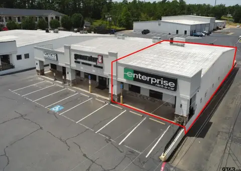 Pinnacle Plaza Retail/Showroom Space