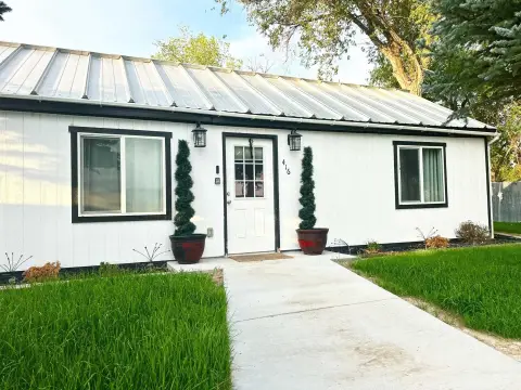 Commercial/Residential Property on Highway 30