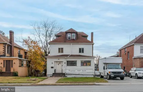 Spacious Multi-Unit Building in Baltimore