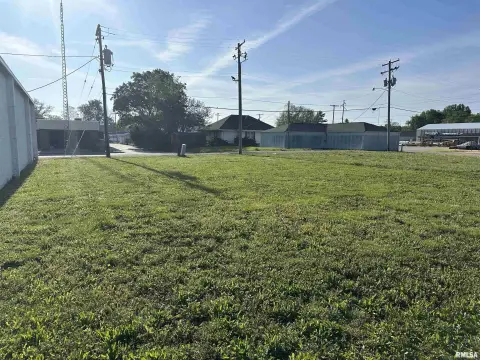 Commercial Lot in Pawnee Square