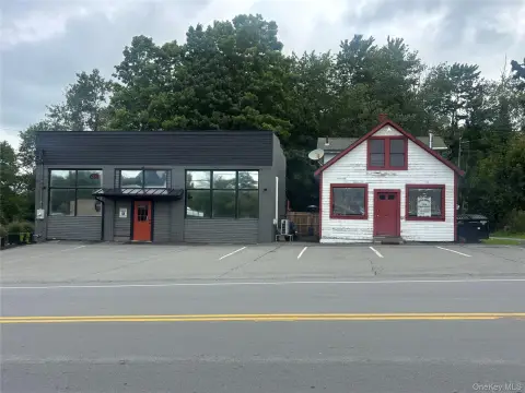 Two-Building Restaurant Property