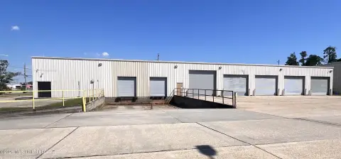 Distribution Warehouse with Truck Access
