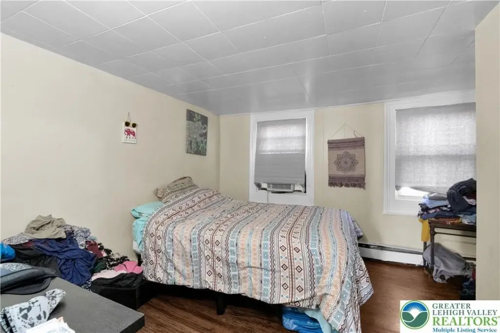 Picture 10